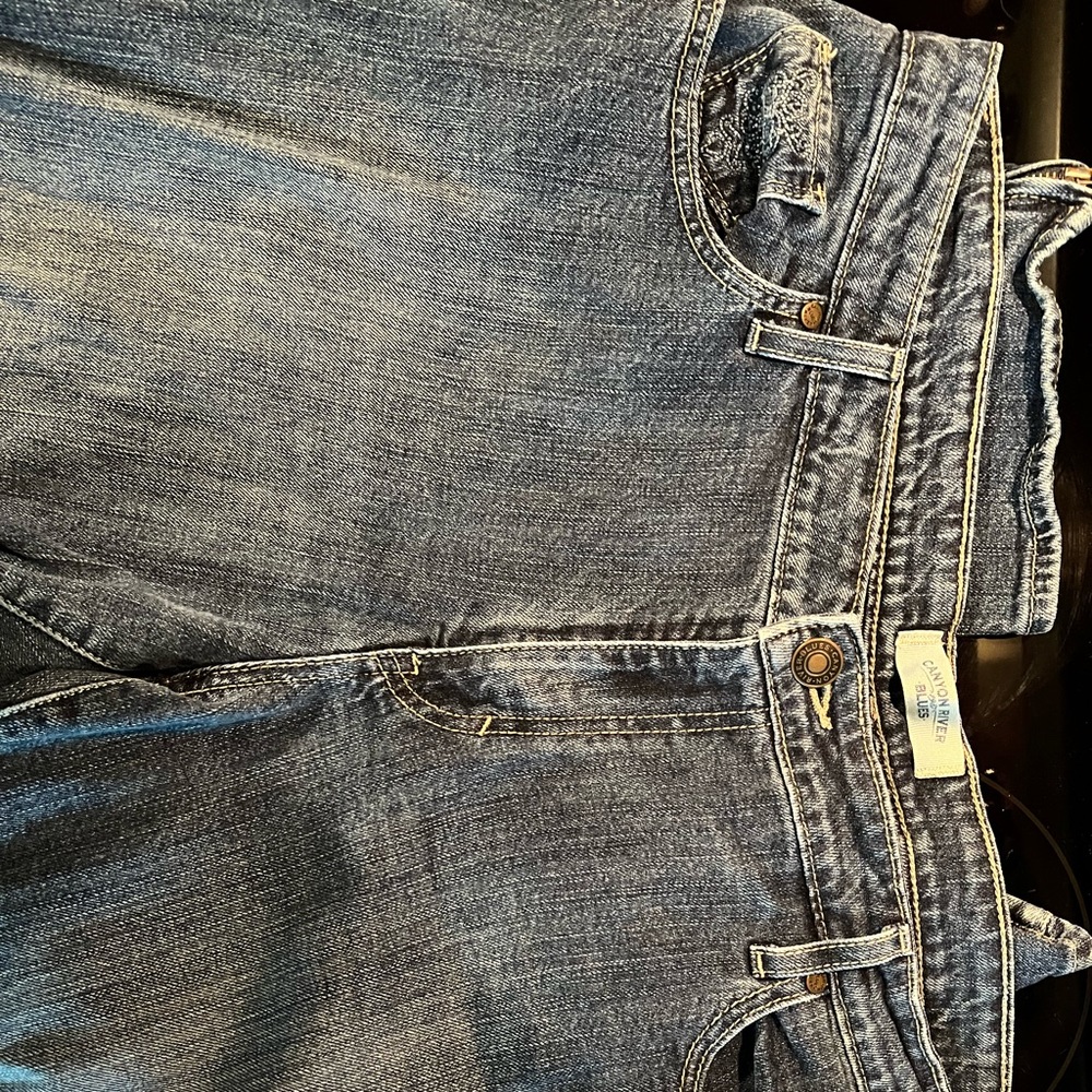 Capri Jeans - Picture 3 of 5